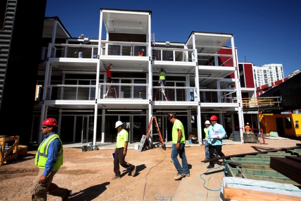 web1_CONTAINERPARK-OCT06-13_007_0